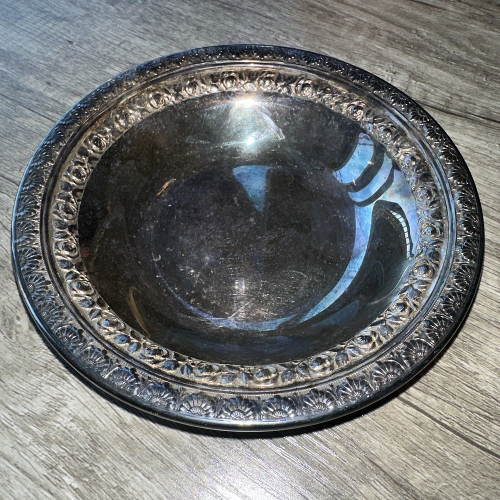 Wallace Silverplate Serving Dish Tray Candy Bowl Jewelry USA 4231 6.25"