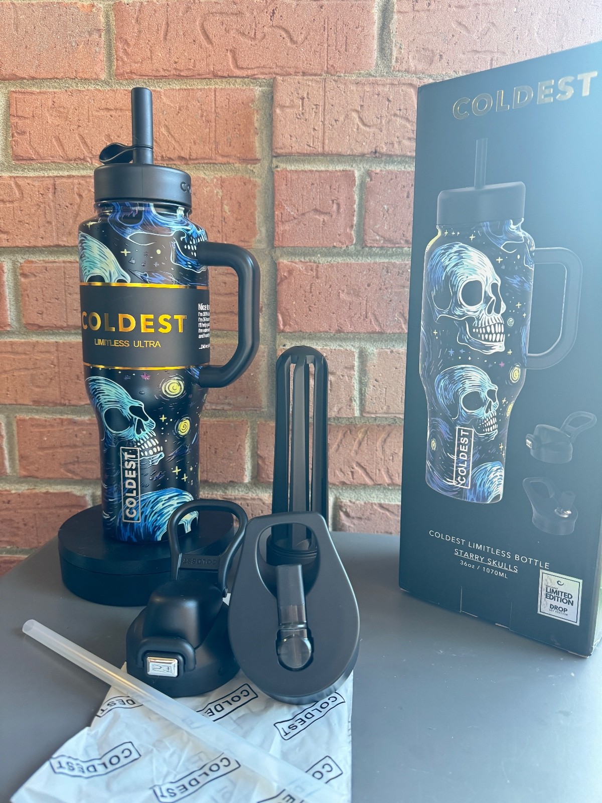 Rare Coldest 36oz STARRY SKULLS V8 - RARE, Leak proof NIB HARD TO FIND