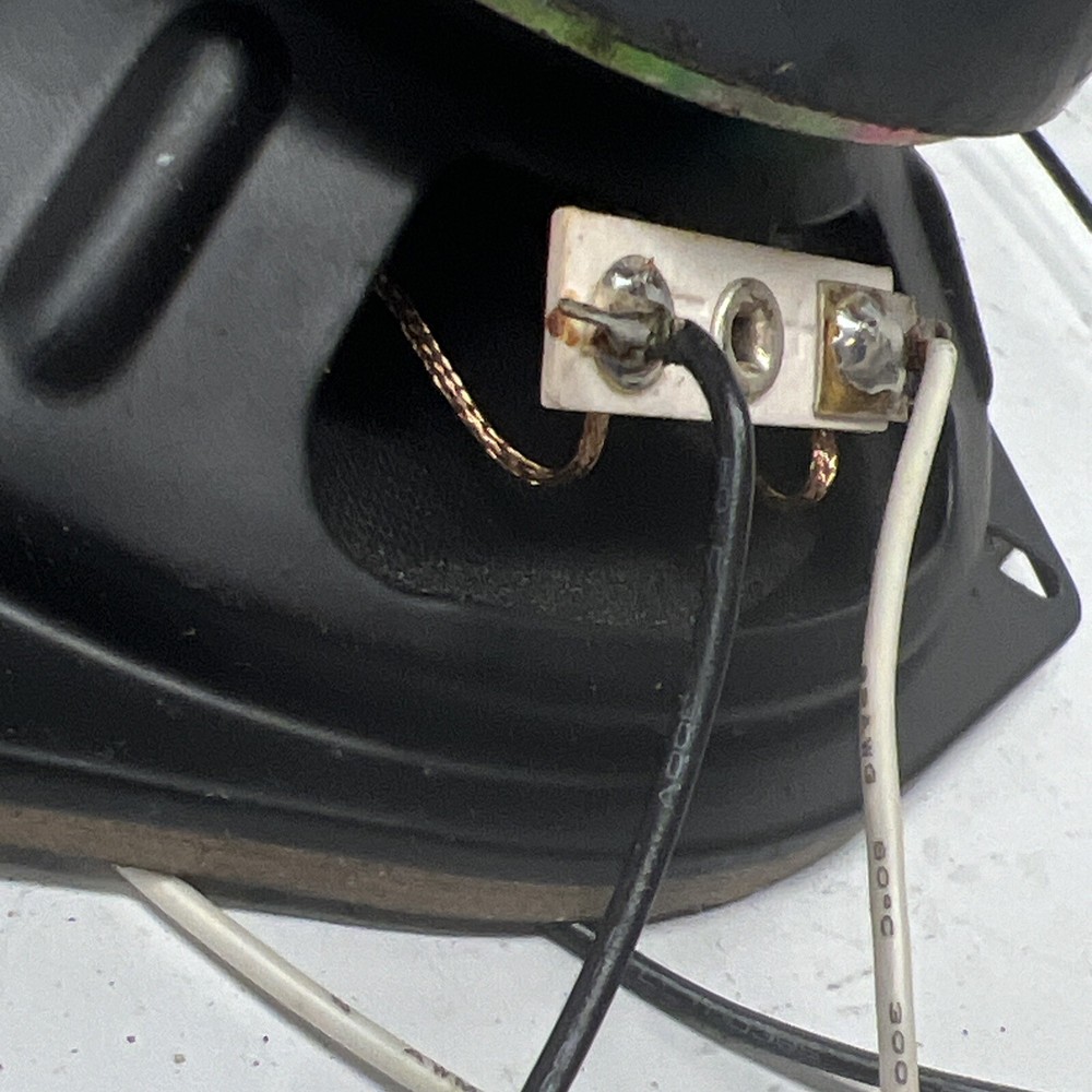 ENSONIQ Replacement Part E190089 94v-1 / Pulled From AVISTA 7600 Right Speaker