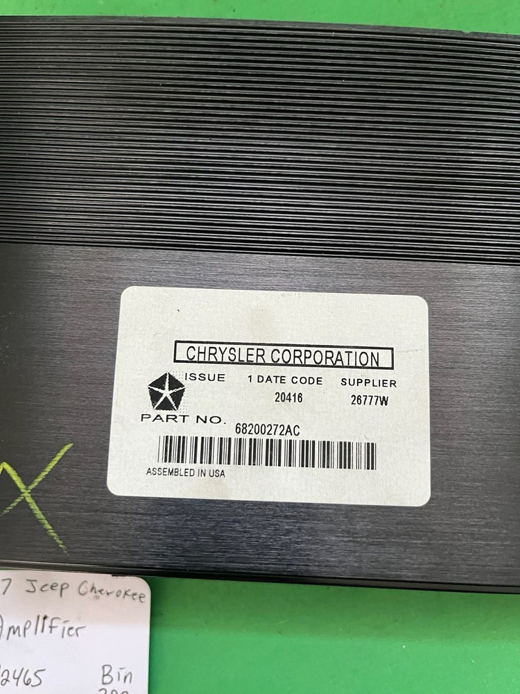 2015-2017 Jeep Cherokee Amplifier OEM