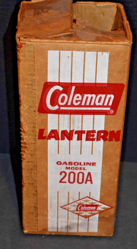 Vintage 1960's Coleman Model 200A Lantern Box Only. d