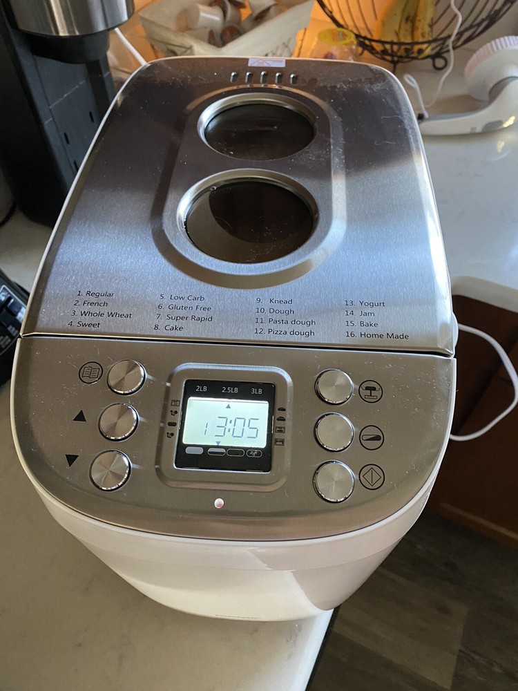 SilverCrest 850w Bread Maker with 16 Programs Breadmaker White Brown Gluten Free