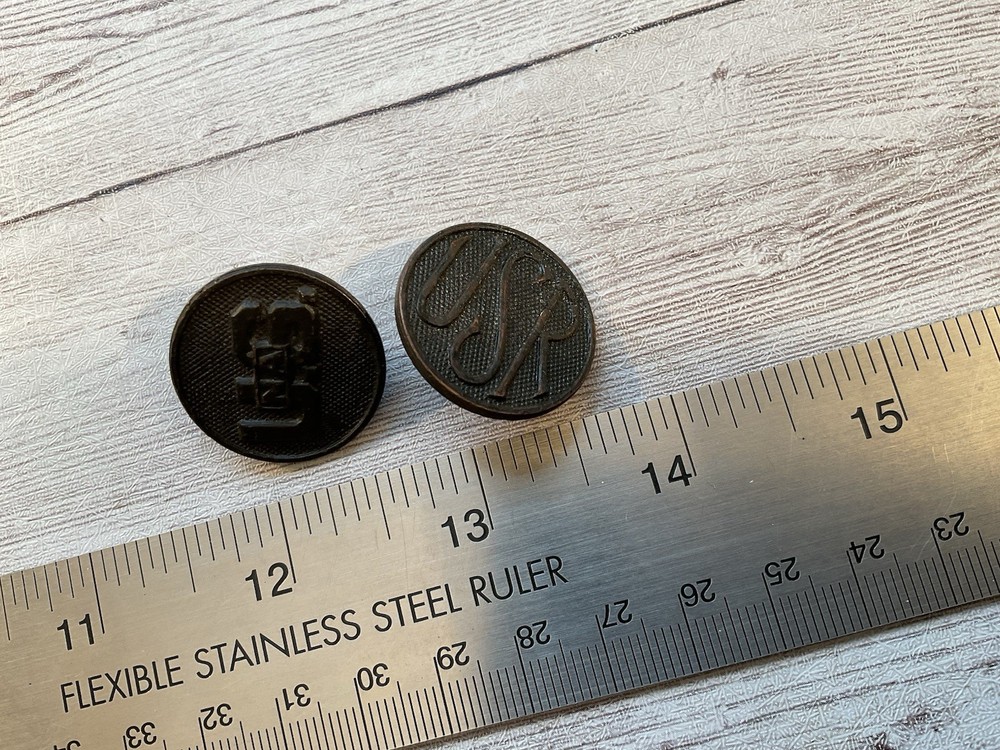 ORIGINAL WWI US COLLAR DISK SET PAIR USR