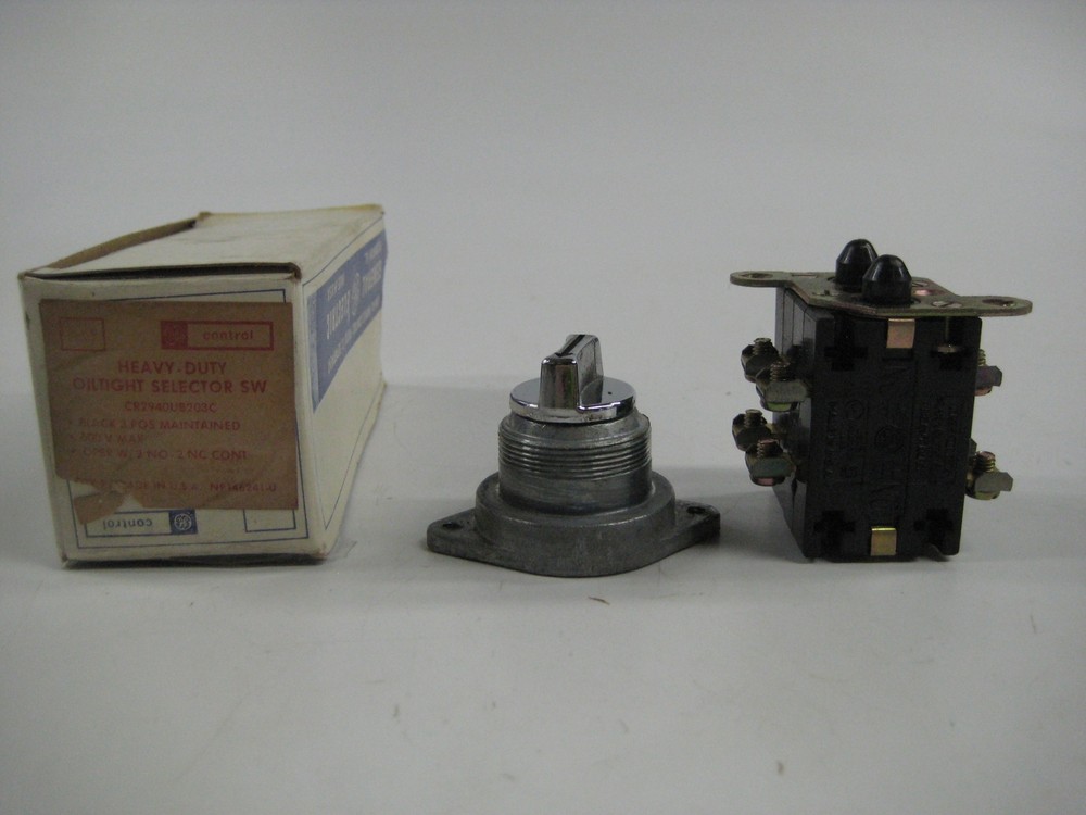 GENERAL ELECTRIC CR2940UB203C SELECTOR SWITCH NSMP