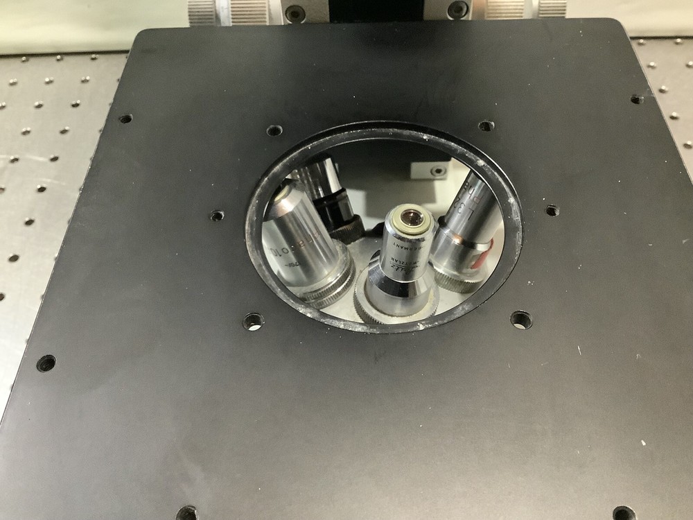 Leitz Wetzlar Diavert Trinocular Inverted Microscope