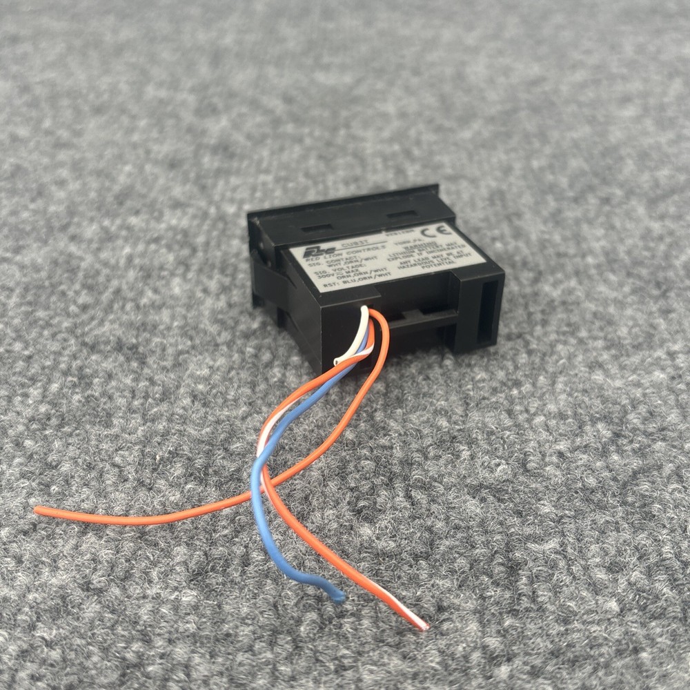 Red Lion Controls CUB3T310 Digital Panel Meter Counter, Timer Used