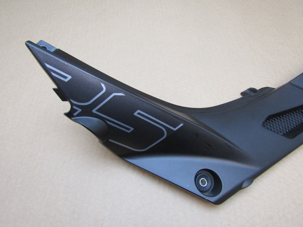 Benelli BN 125 2022 right centre fairing panel (13069)