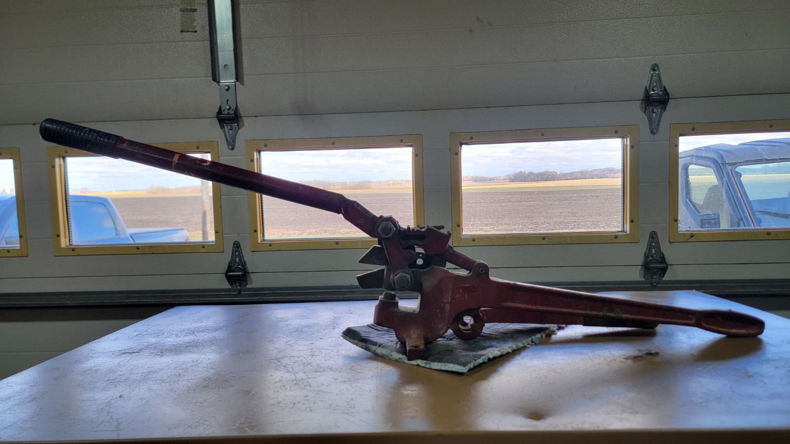 Strapmaster - 4 in 1 Multi Tool - Cutting, Bending, Punching Twisting