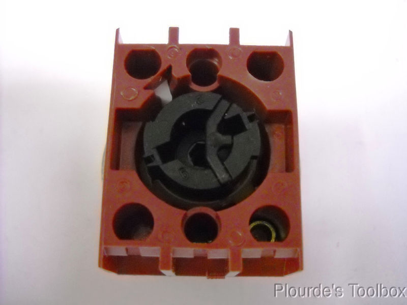 New Siemens 2-Postion Selector Switch 3SB03-2MKBX2
