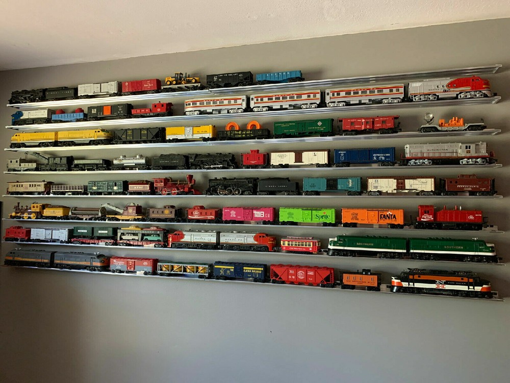 O SCALE TRAIN DISPLAY SHELVES / 6 PACK + 12 END CAPS