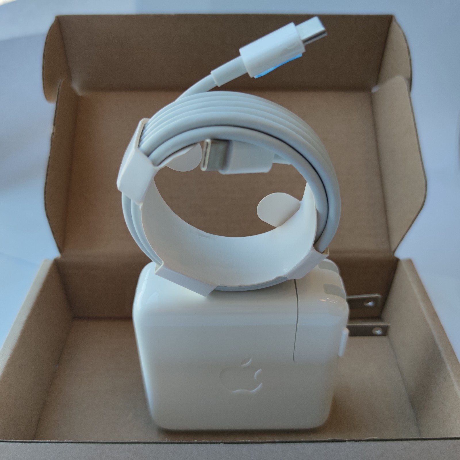 Genuine OEM 61W USB-C Type-C Adapter Charger For Apple MacBook PRO 13 inch A1718