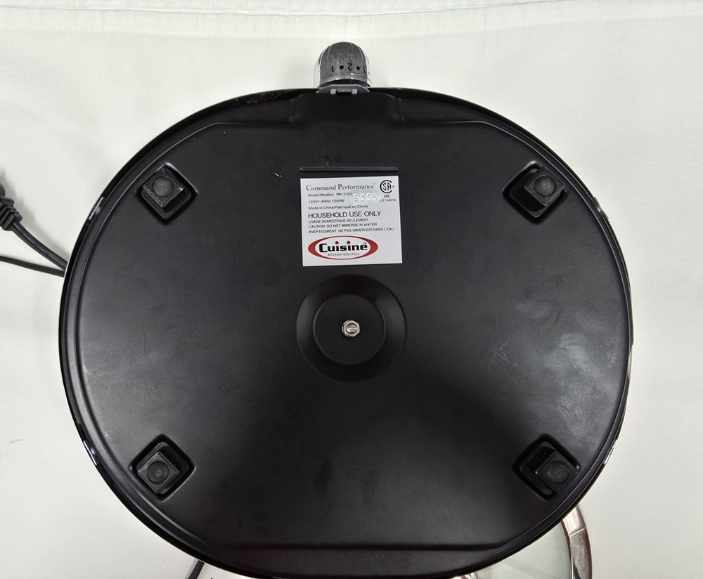 Command Performance 3 Qt. Pot with Electric Hot Plate