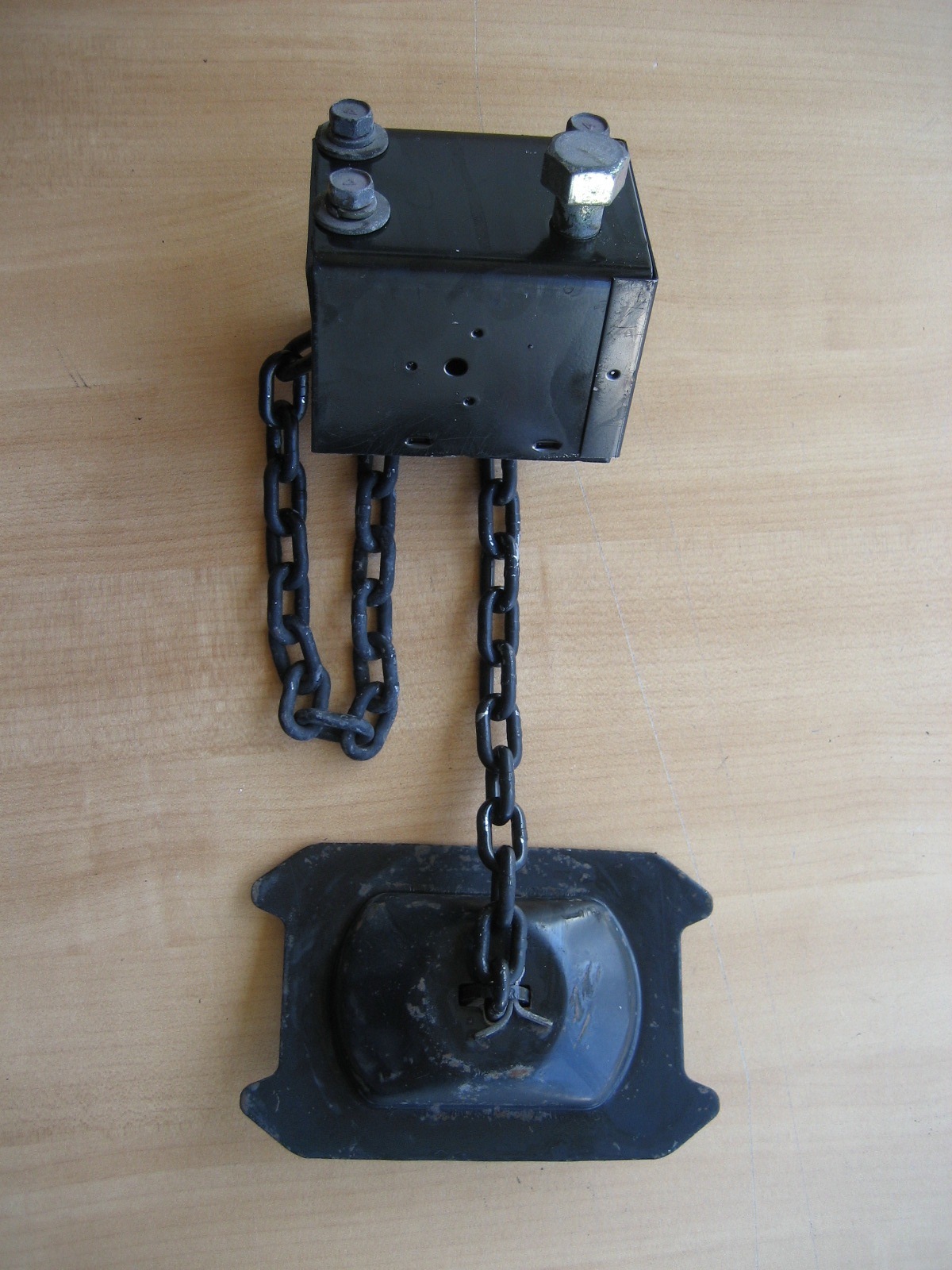 1997-04 Mitsubishi Montero Sport OEM Spare Tire Hoist Wheel Carrier Winch Hanger