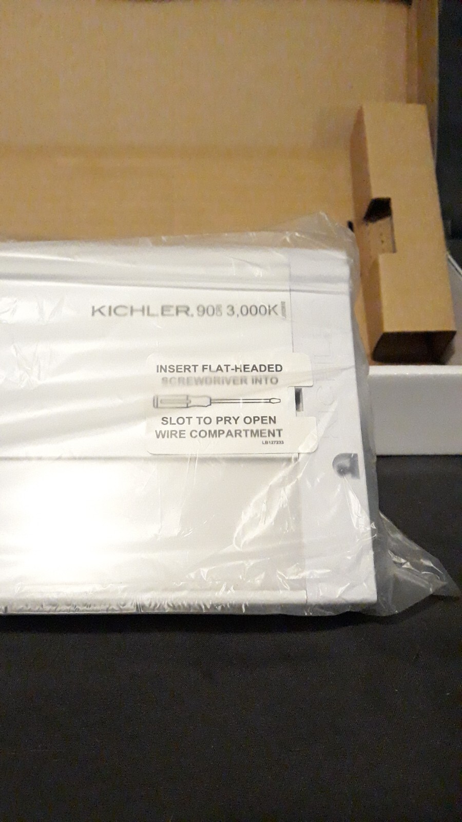 Kichler 4U Series LED 30" Under Cabinet Lighting 4U30K30WHT Indoor 3000K