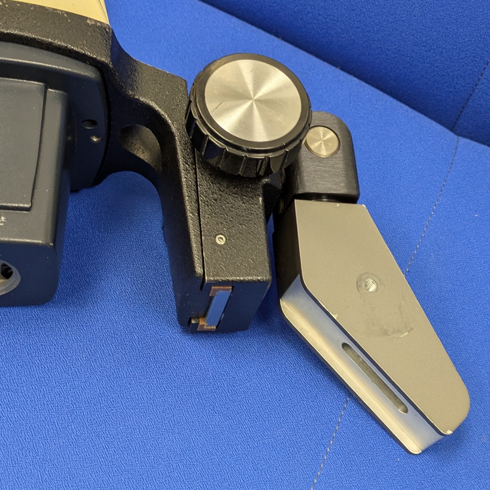 Leica StereoZoom 4 ( 7x-30x) Microscope head w/ 10x eyepieces