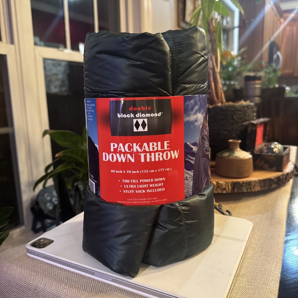 DOUBLE BLACK DIAMOND Packable Down Throw 60”x70” 700 Fill Ultra Light w/ Sack