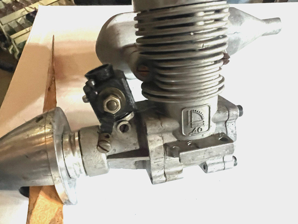 nitro airplane motor with propeller
