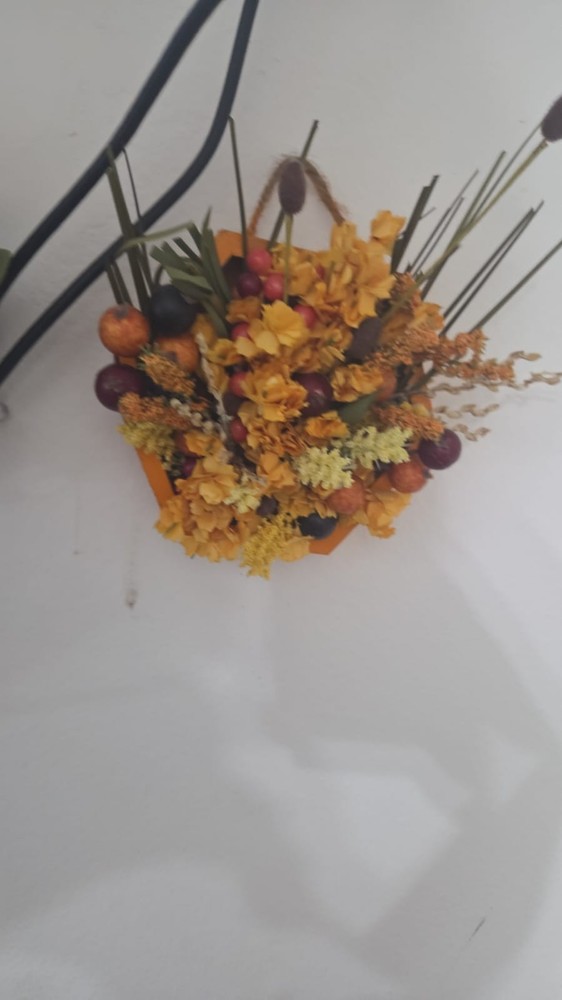 Fall Honeycomb Decretive Flower Frame