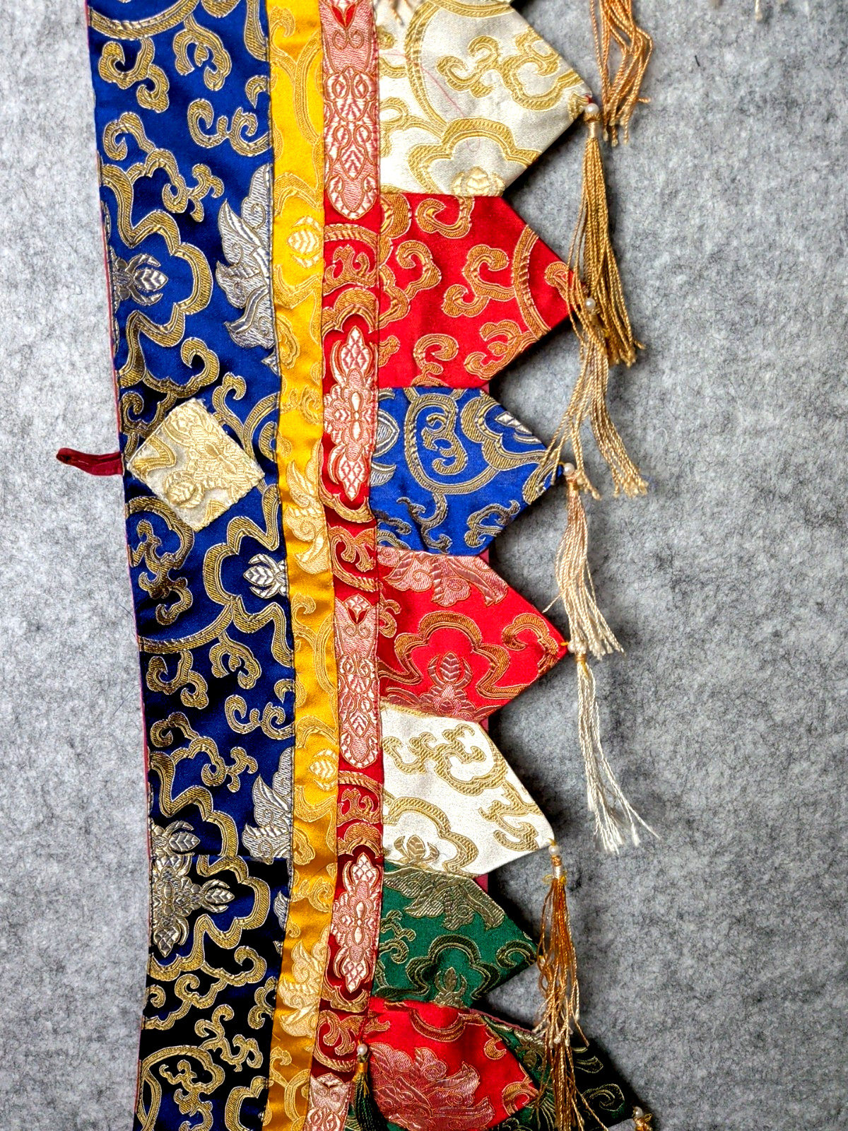 VTG Tibetan Buddhist Brocade Wall Curtain Banner Tashi Tha-Ring Altar Valance