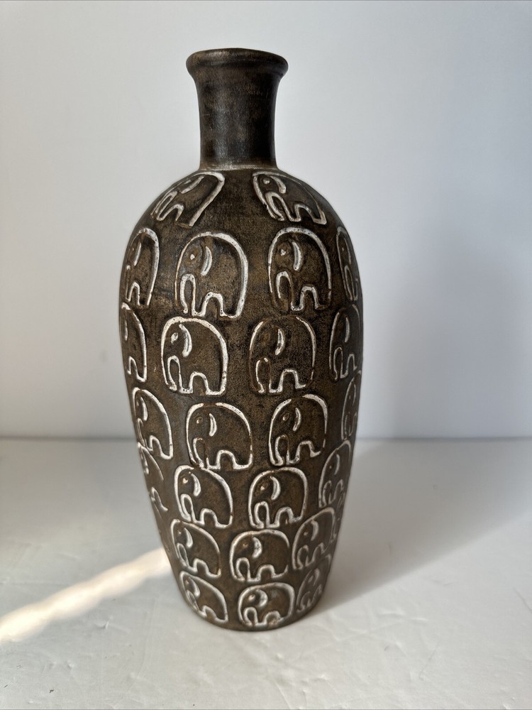Beautiful Handmade Elephant Dry Flower Vase.
