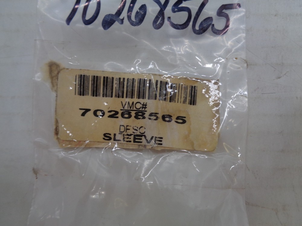 AGCO SLEEVE/CLEVIS - 70268565 BOX16