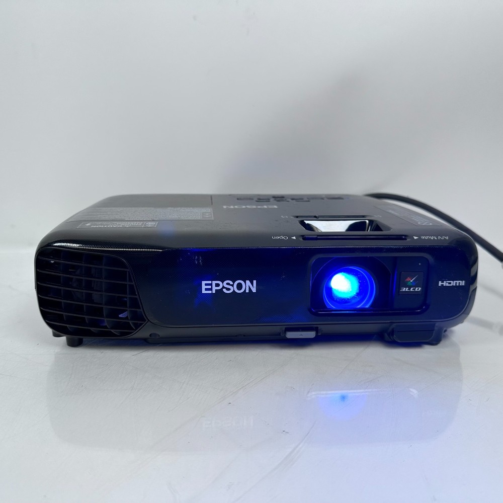 EPSON EX5220 Wireless XGA 3LCD H551A Projector