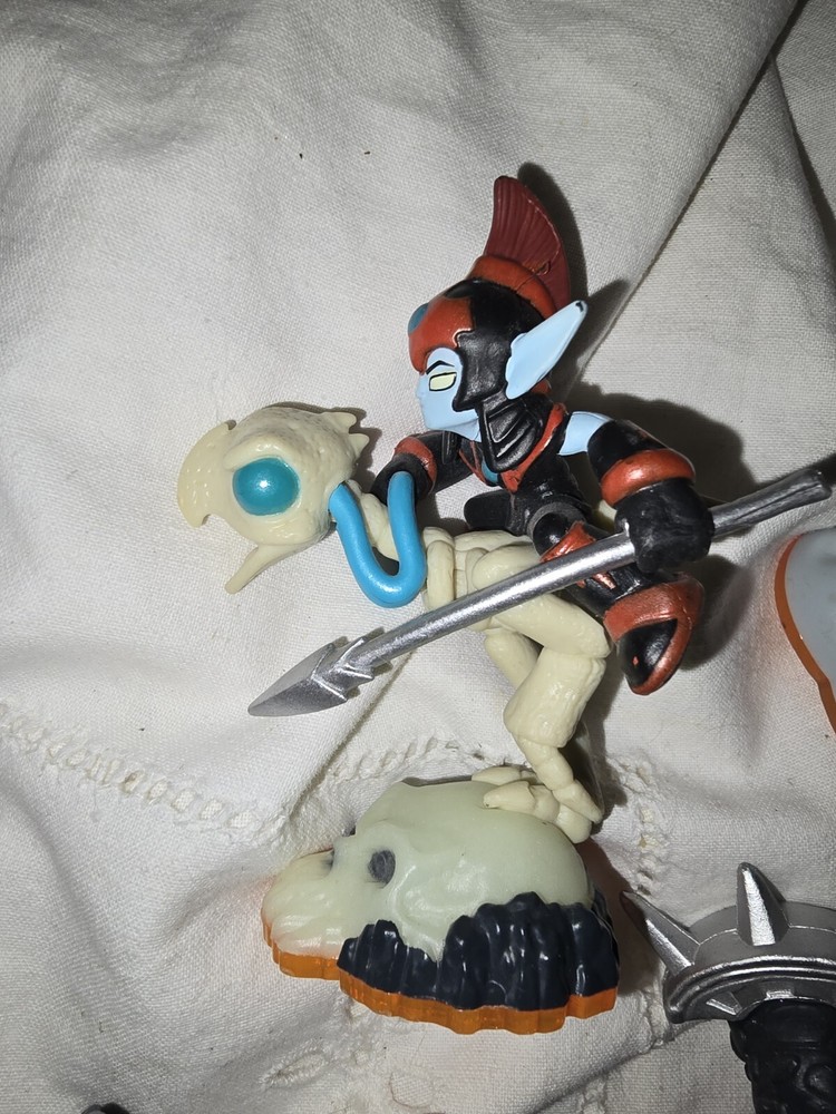 Skylander Giants 6 Figure Lot