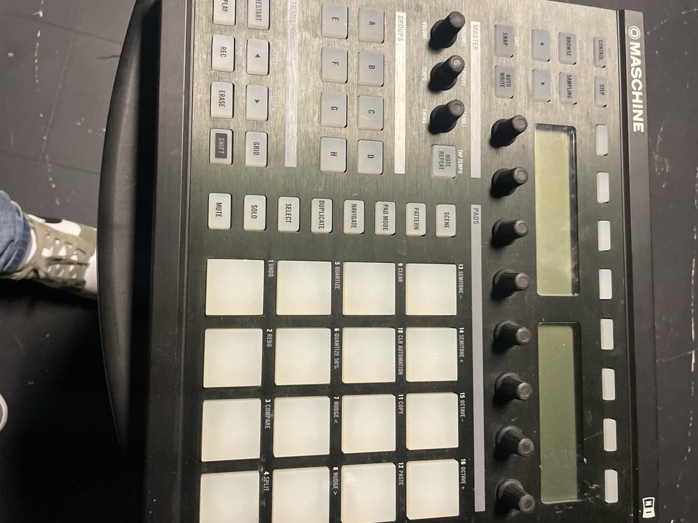 Native Instruments Maschine 16-Key Pad Controller Digital MIDI Hardware