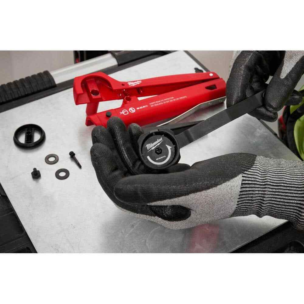 Milwaukee Armored Cable Cutter