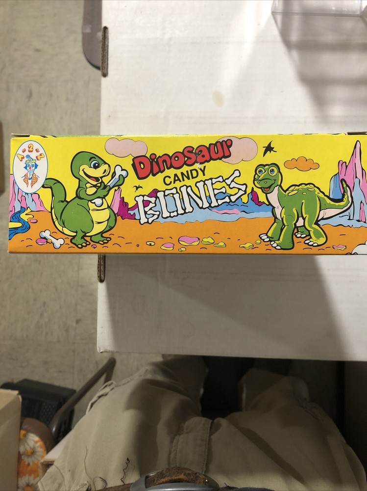 A-2-Z Dinosaur Candy Bones Box X 72