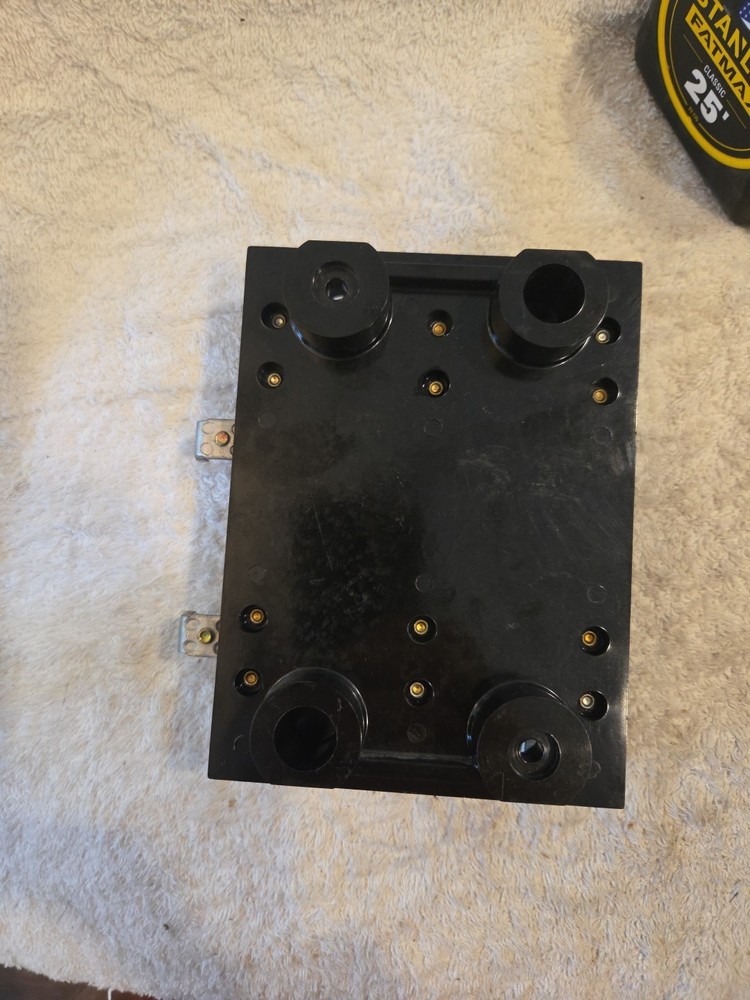 60-80 Amp 3 Phase Fuse Block, Unbranded,