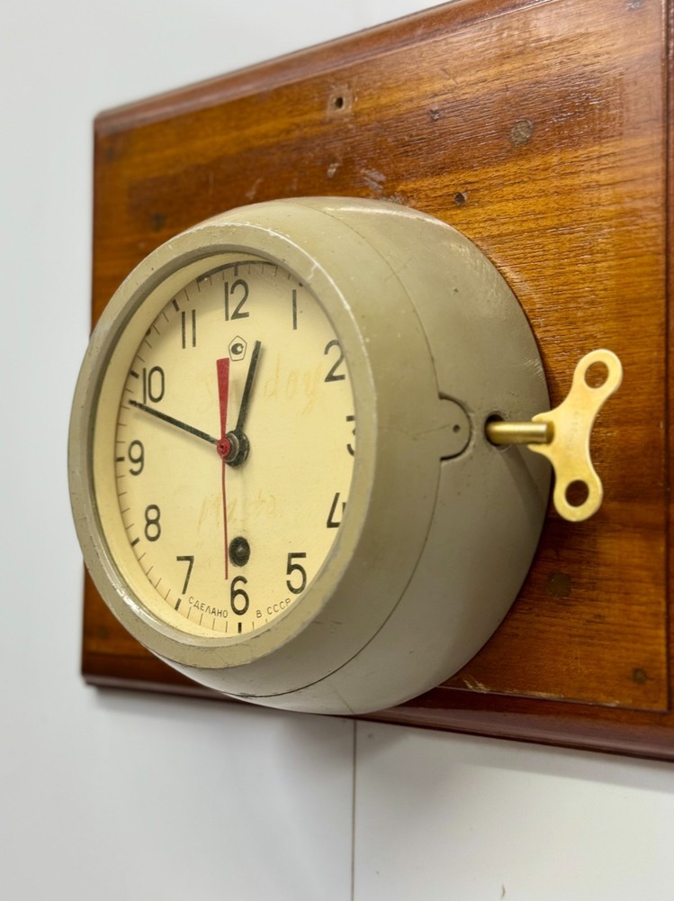 Wall Mount Russian CCCP Old Key Winding Mechanical Original Marine Ship Clock