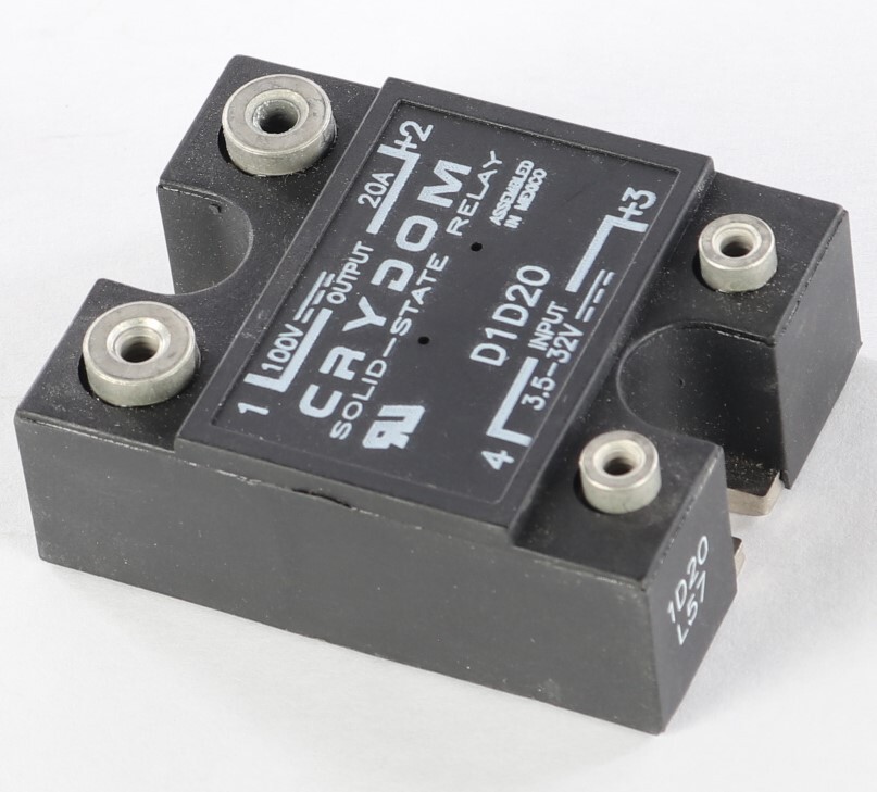 New D1D20 CRYDOM SOLID STATE RELAY