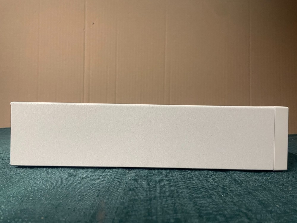 QUANTUM External Tape Drive P/N: BH2BA-YF Model: DLT VS160e
