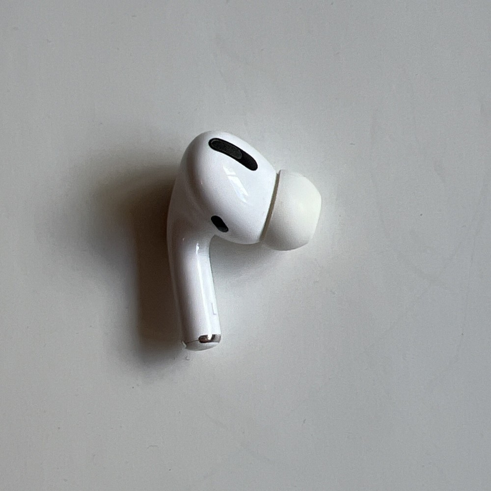 Apple AirPods Pro A2084 Left Earbud - Noise Cancellation Static Issue - Read