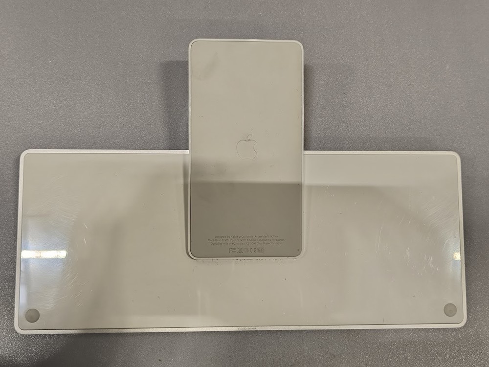 Apple A1359 Wireless Keyboard - Not Tested