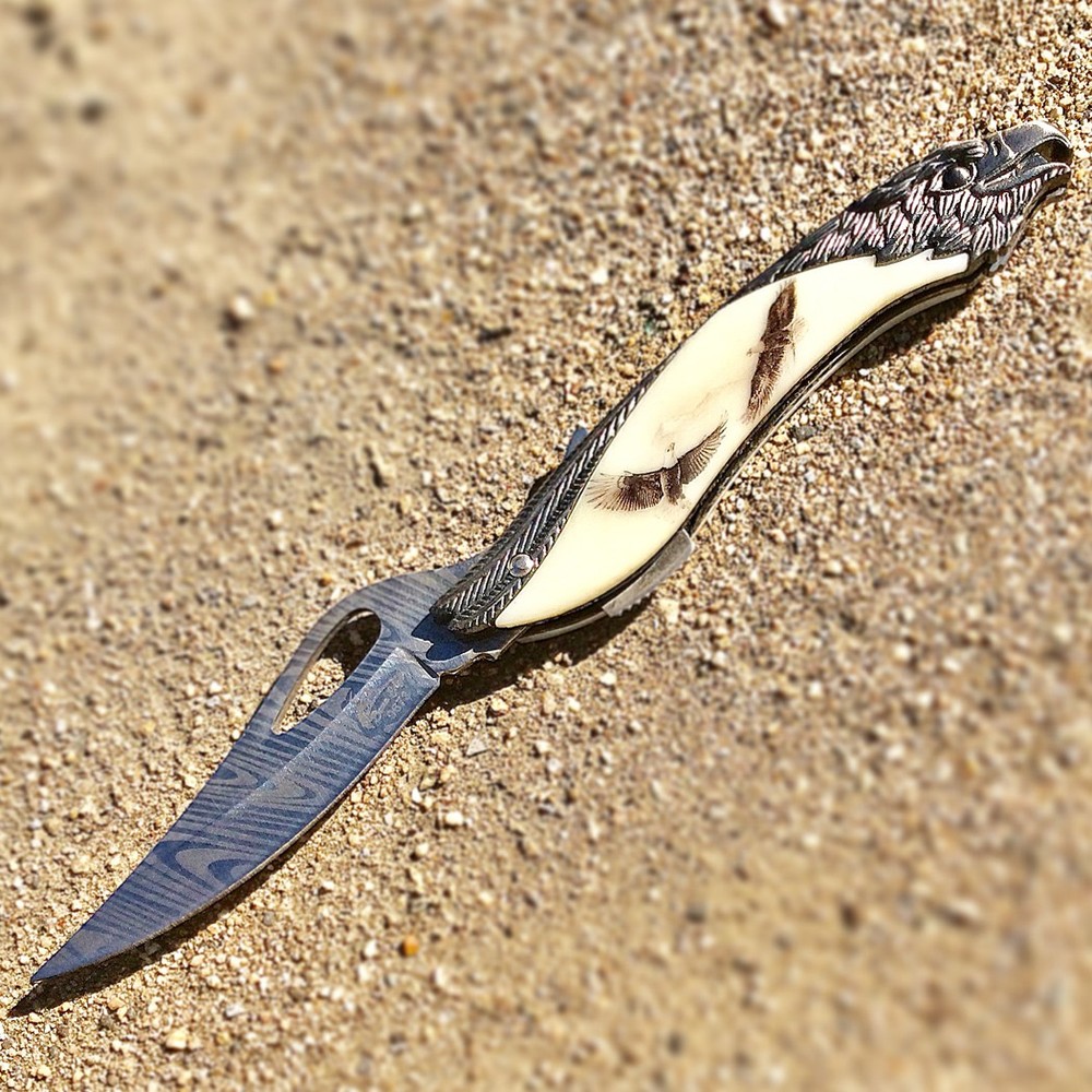 8.5" Folding Knife Portable Engraved Printed Eagle / Bear Shape Handle with Gif
