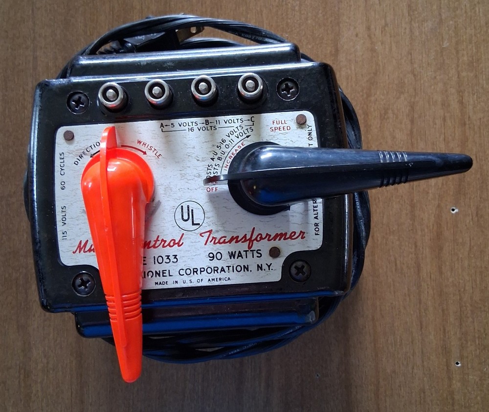 Lionel 1033 90-Watt Transformer