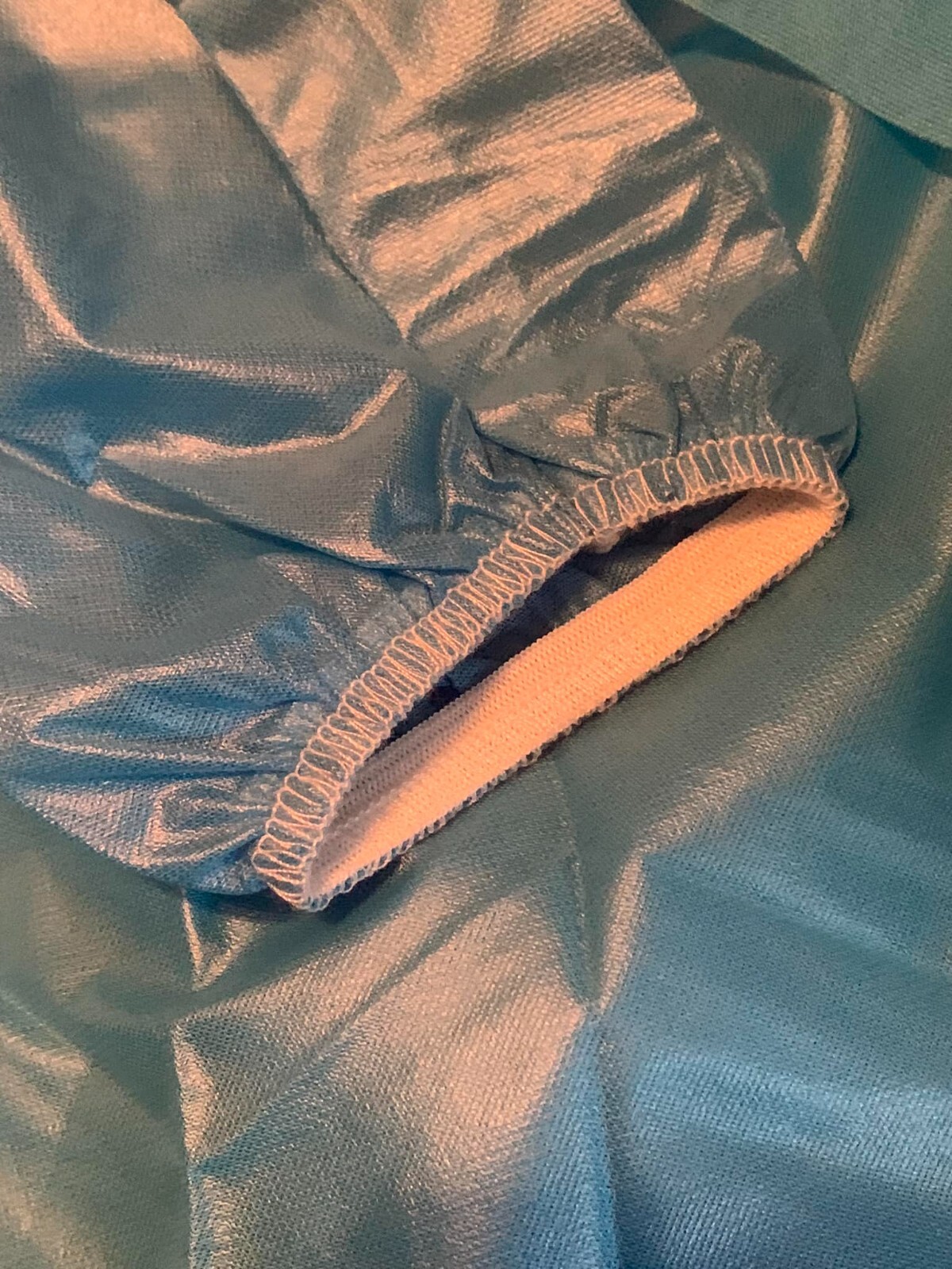 X Large AMMI Level 3 Isolation Gown 100% Polyester PU Laminate Blue | Pack of 10