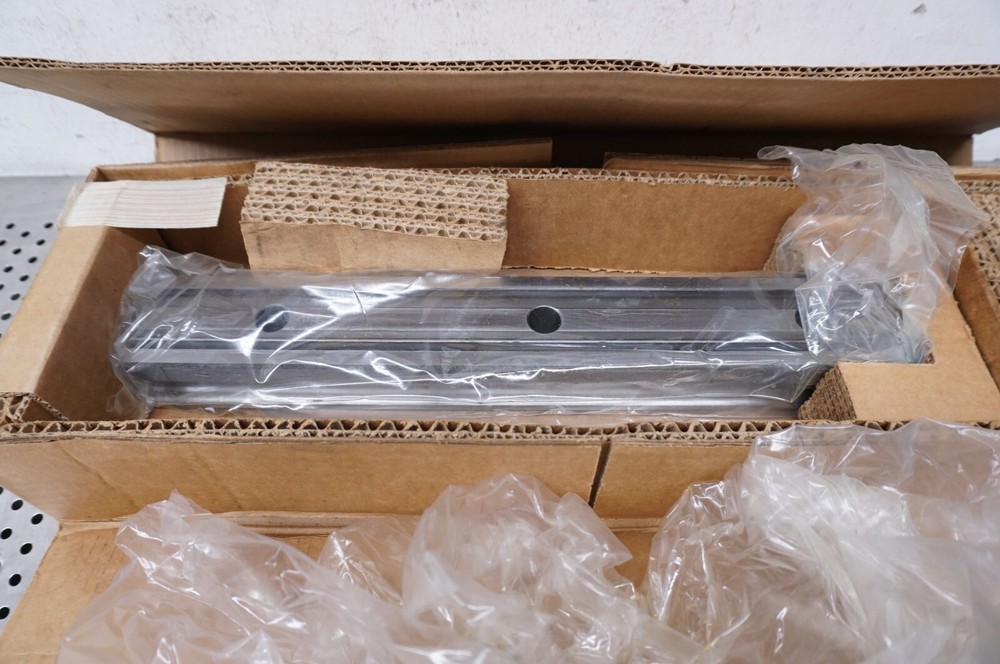 THK SHS65-420LE Linear Rail