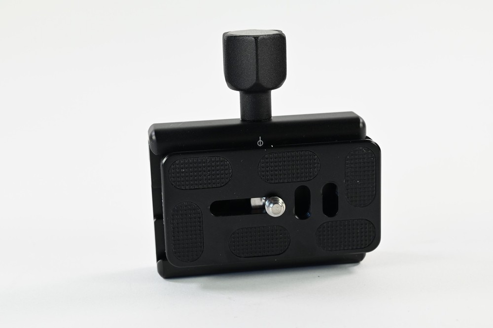 Induro QRT70 Quick Release Adapter #G240