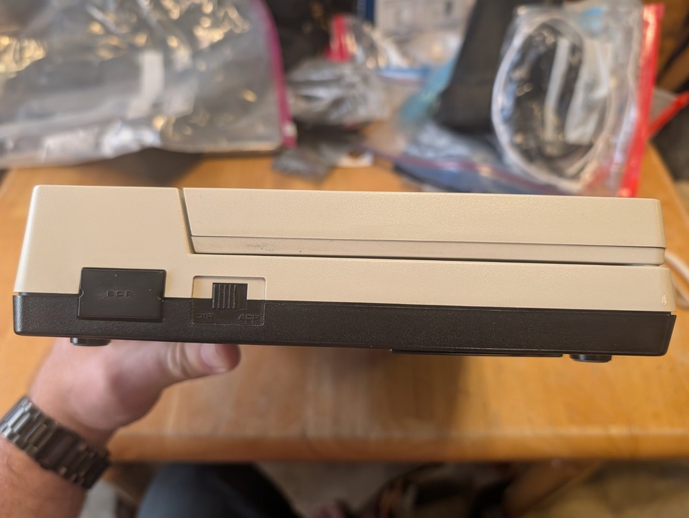 Vintage Tandy 200 Computer, A/C, 2 Option Ram, Dial-A-ROM,Memory Battery