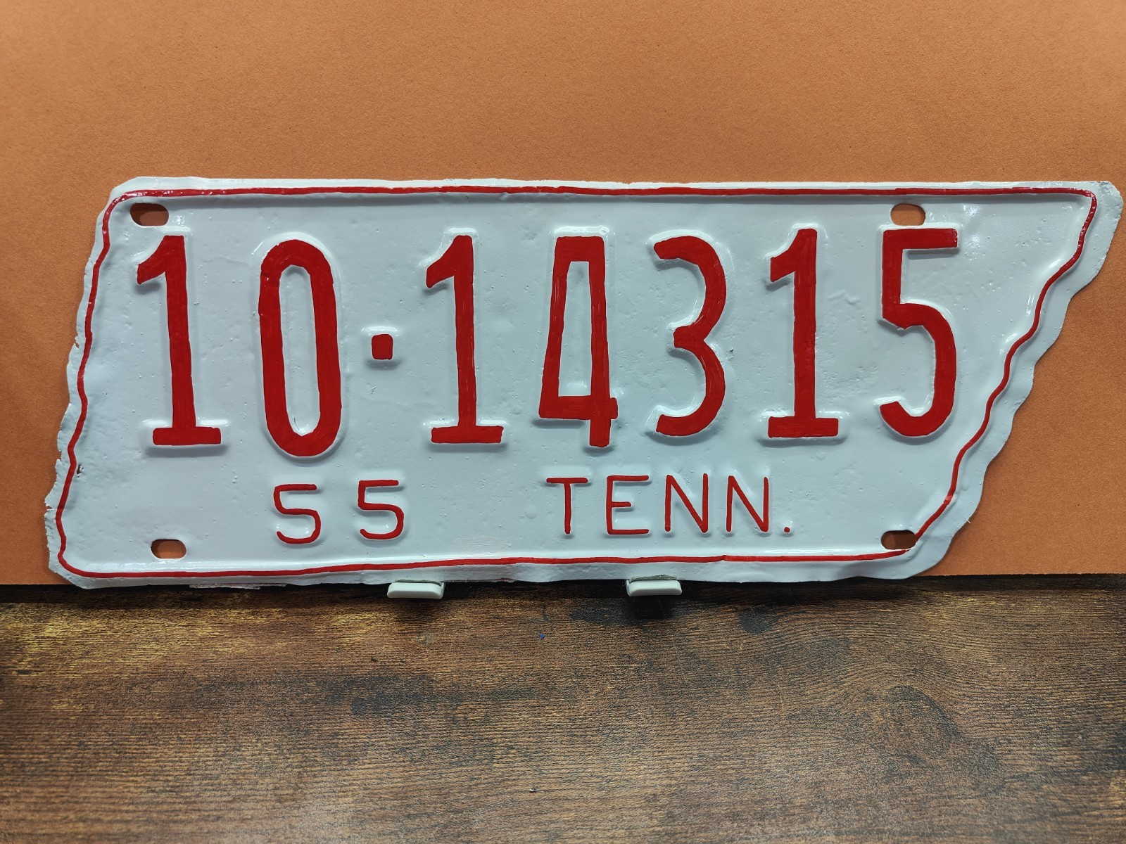 🟥Tennessee TN Tenn License Plate Tag 🟥 1955 LONG State Shaped Blount 10 14315