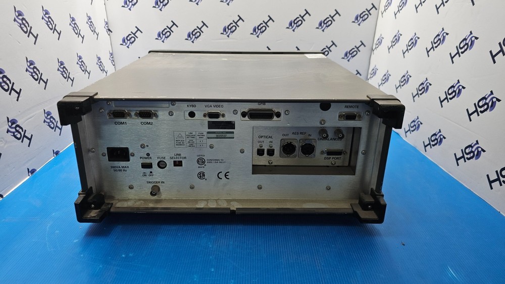 Tektronix AM700 Audio Measurement Set