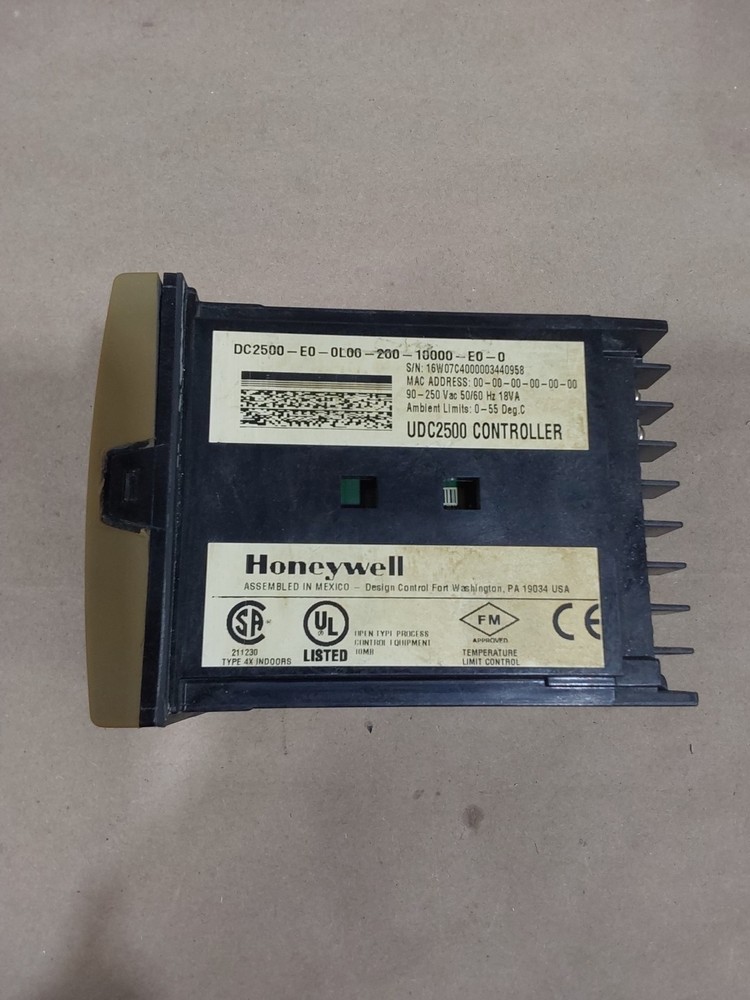 HONEYWELL DC2500-E0-0L00-200-10000-E0-0 CONTROLLER