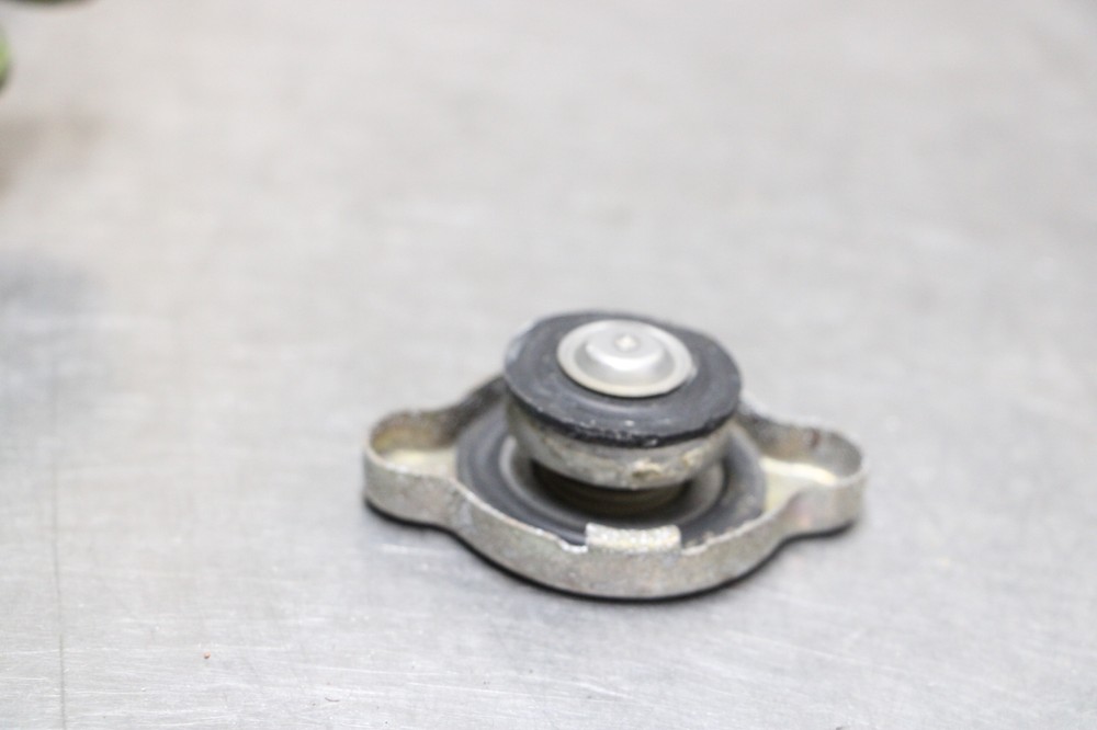 2000 Honda CBR929RR 929RR Engine Radiator Cap