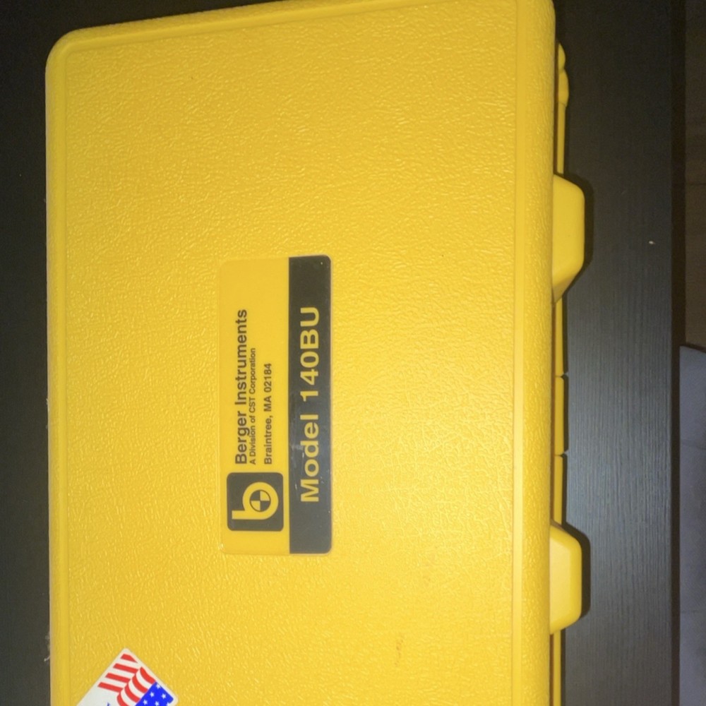 Berger Instruments Model 140BU Automatic Level with Case, MPN 140BU