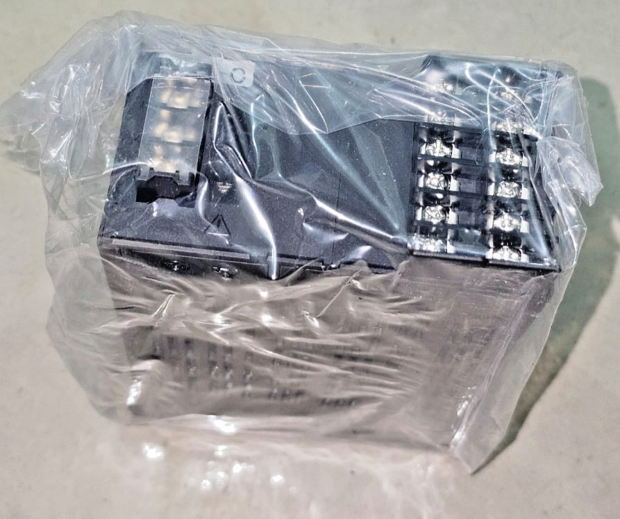 ONO SOKKI TM-2100DIGITAL TACHOMETER