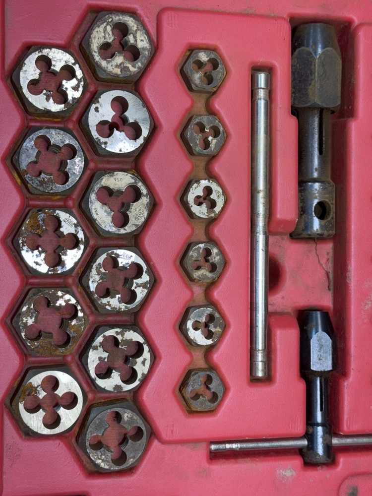 Mac Tools 76-Piece Tap and Die Set - Missing Pieces READ BELOW