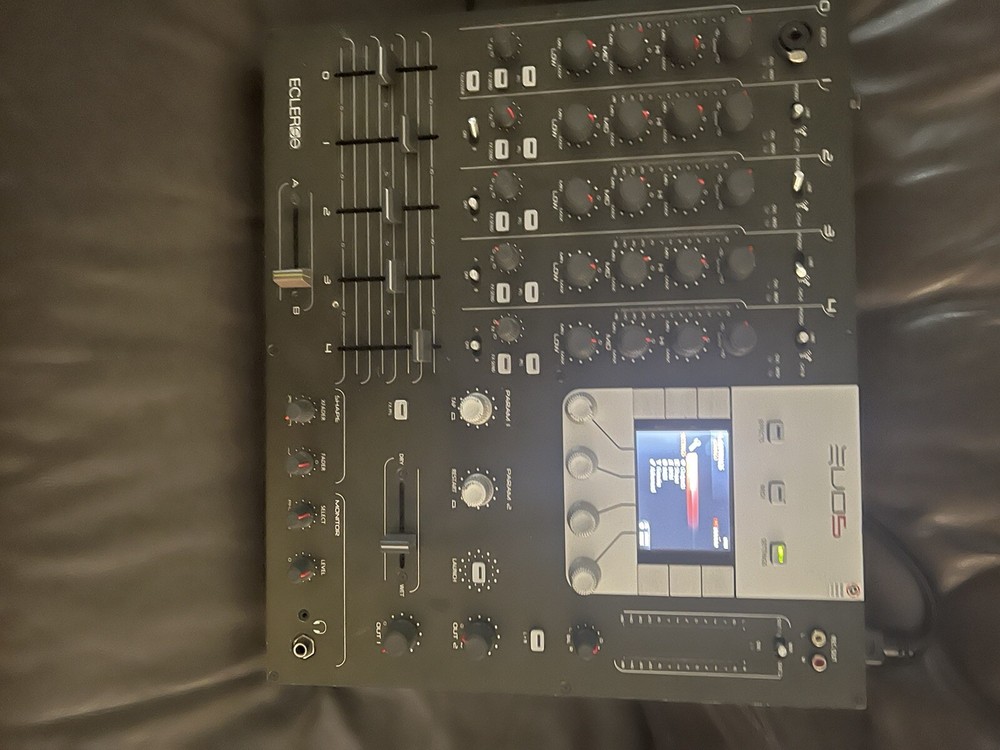 Ecler EVO5 digital mixer